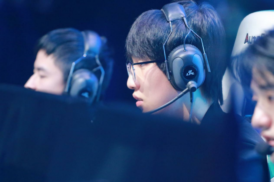 B站自研逃离鸭科夫游戏销量破50万 引发玩家热潮